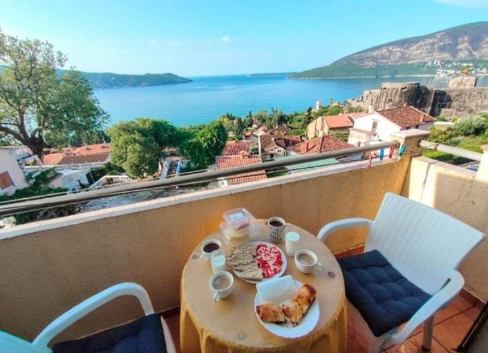 Apartments "Belle Vue" Herceg Novi Bagian luar foto